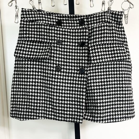 Forever 21 Button Front Mini Skirt - Black White Houndstooth, Size M - Picture 2 of 10